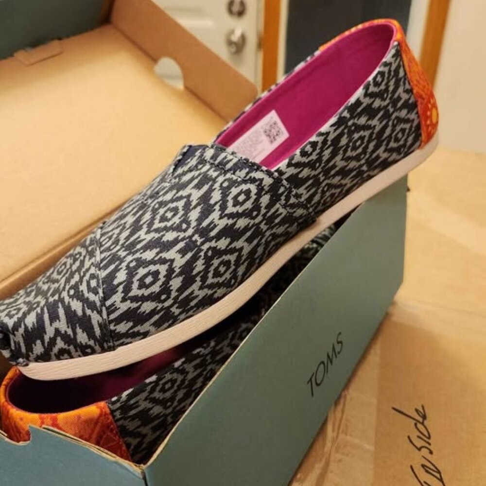 TOMS  Alpargata Canvas shoe Womens size 8.5